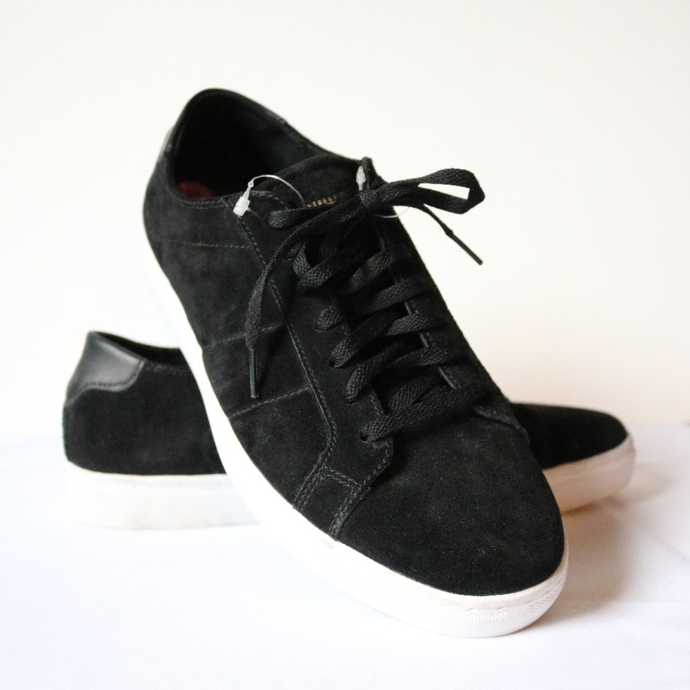 SKECHERS Street Los Angelis Black Suede Sneakers Lace Up Men's Size 8.5 Skate